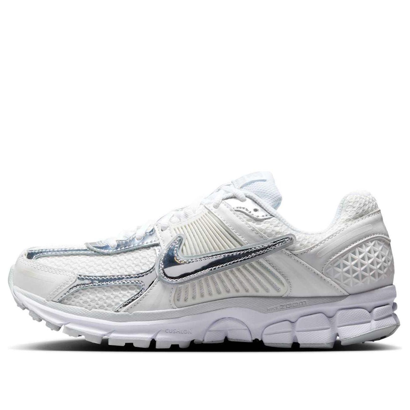 NIKE AIR ZOOM VOMERO 5 CHROME TOE