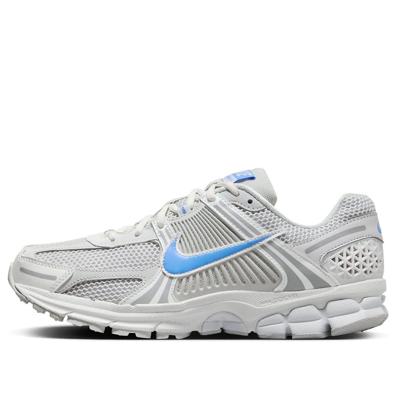 NIKE AIR ZOOM VOMERO 5 PHOTON DUST UNIVERSITY BLUE